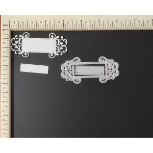 2PC VINTAGE FRAME LACE BANNER TAG